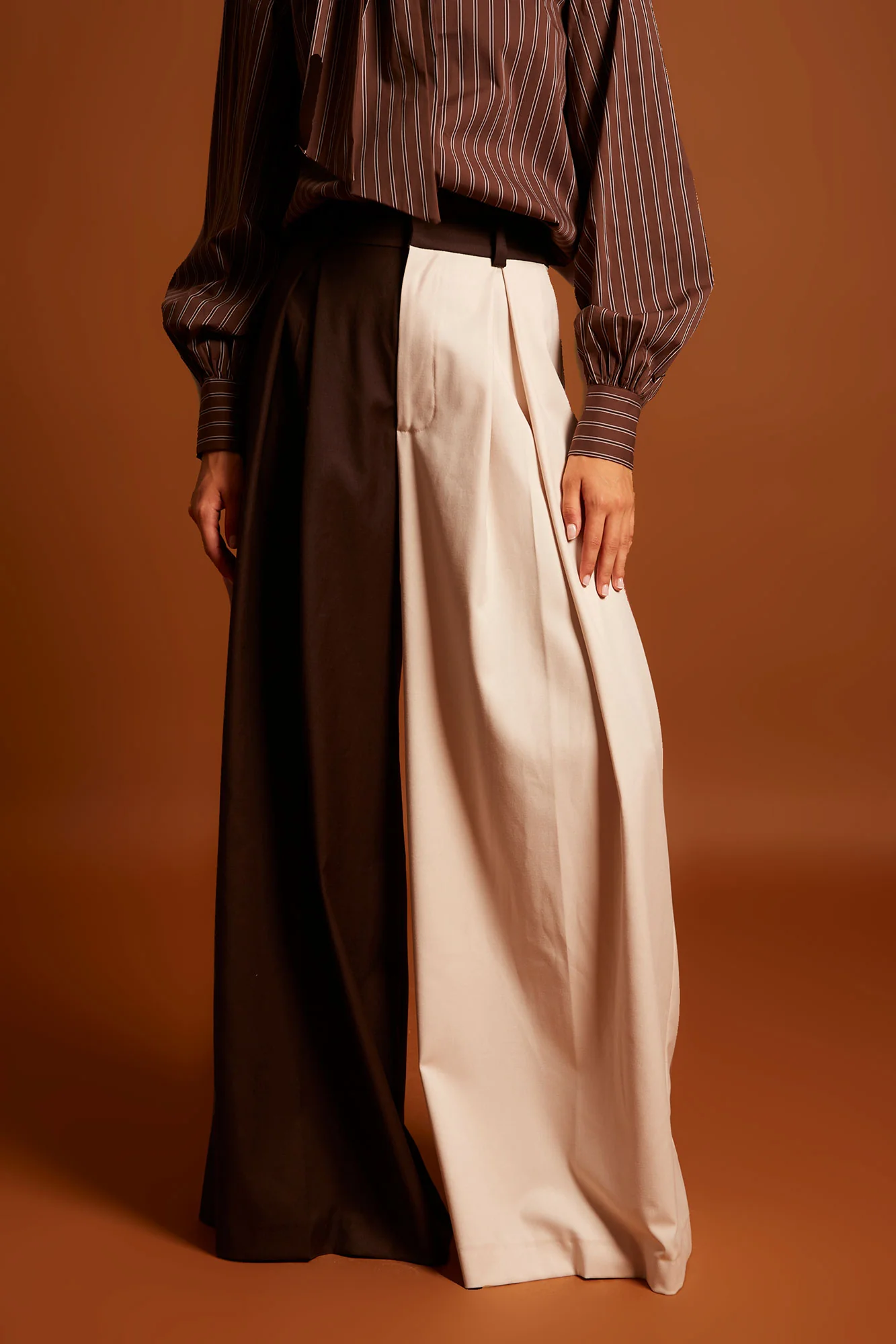 PANTALON CLAUDIO MARRON - Imagen 3