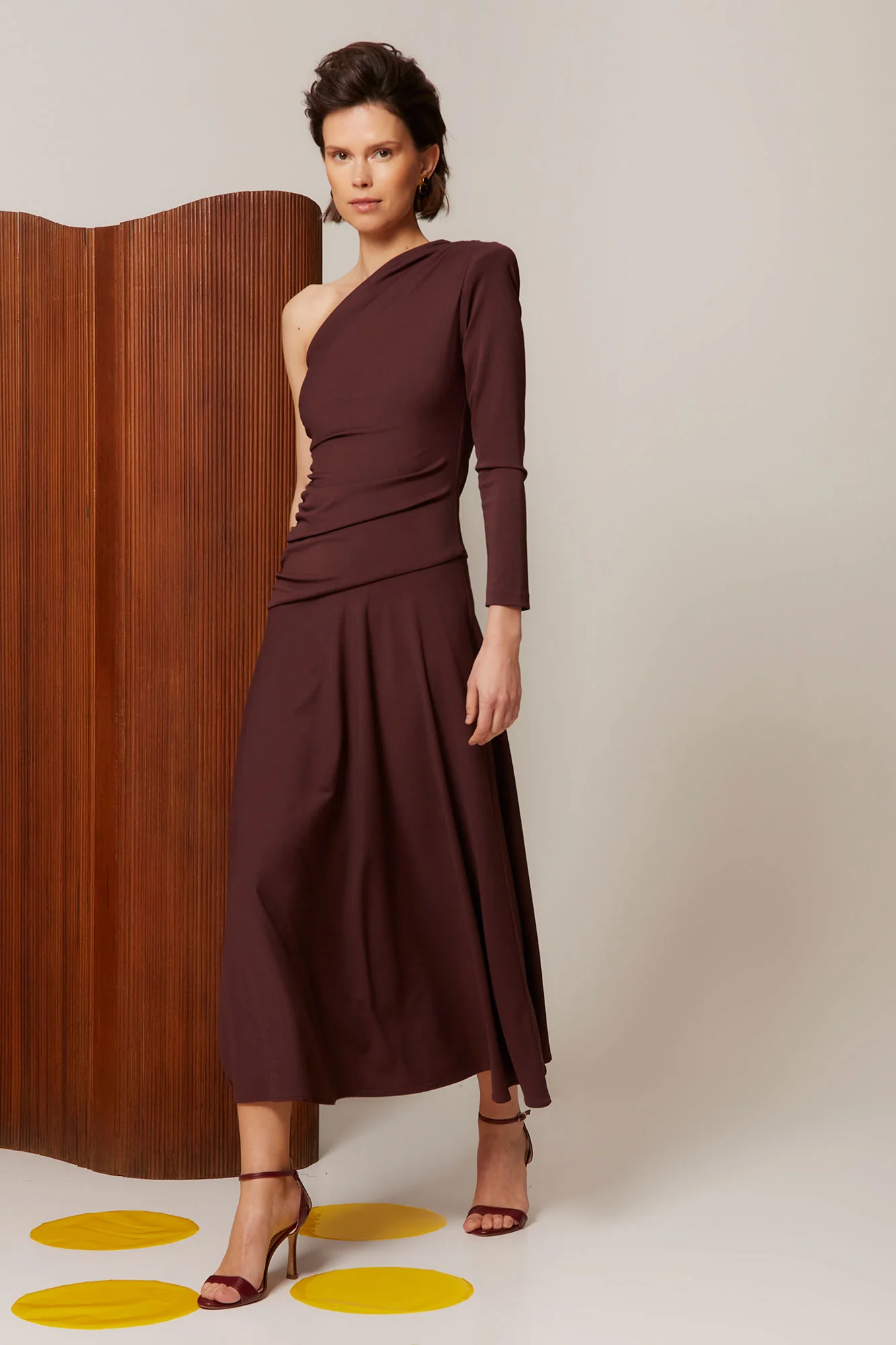 VESTIDO TARIAN GRANATE - Imagen 8