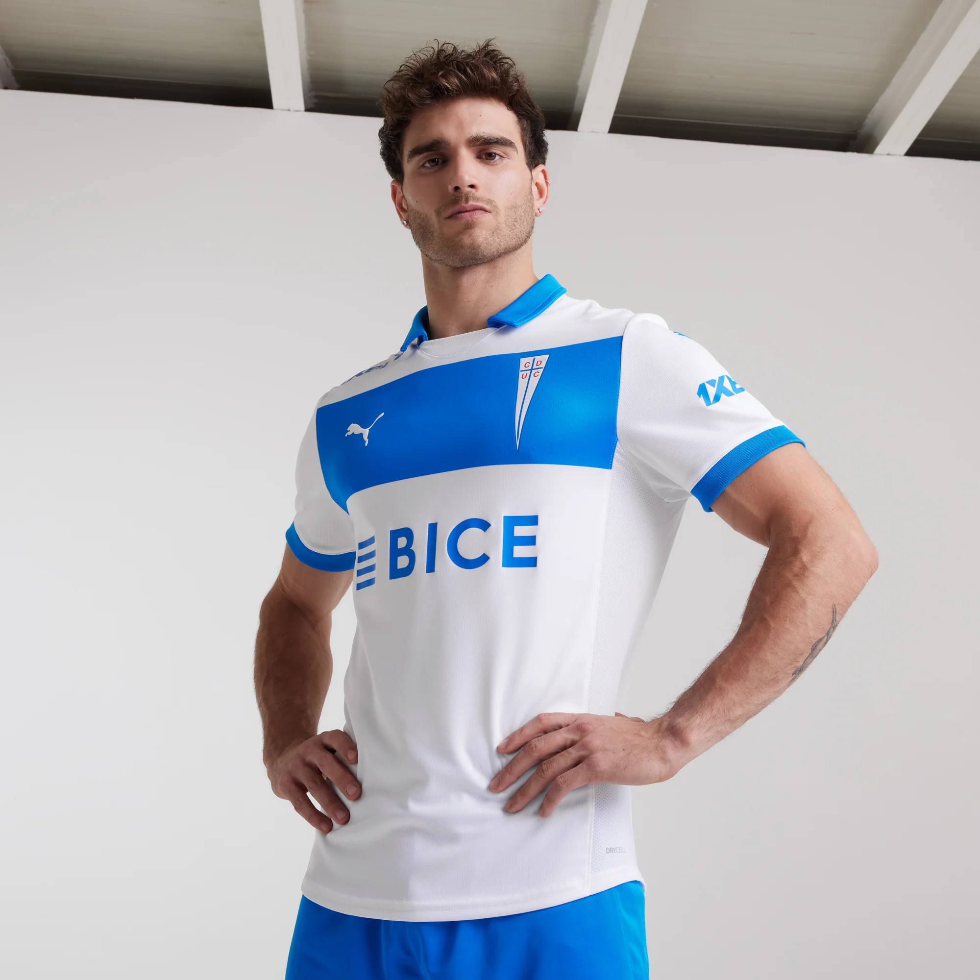 Camiseta Puma Universidad Católica Local 2025 Adulto - Imagen 4