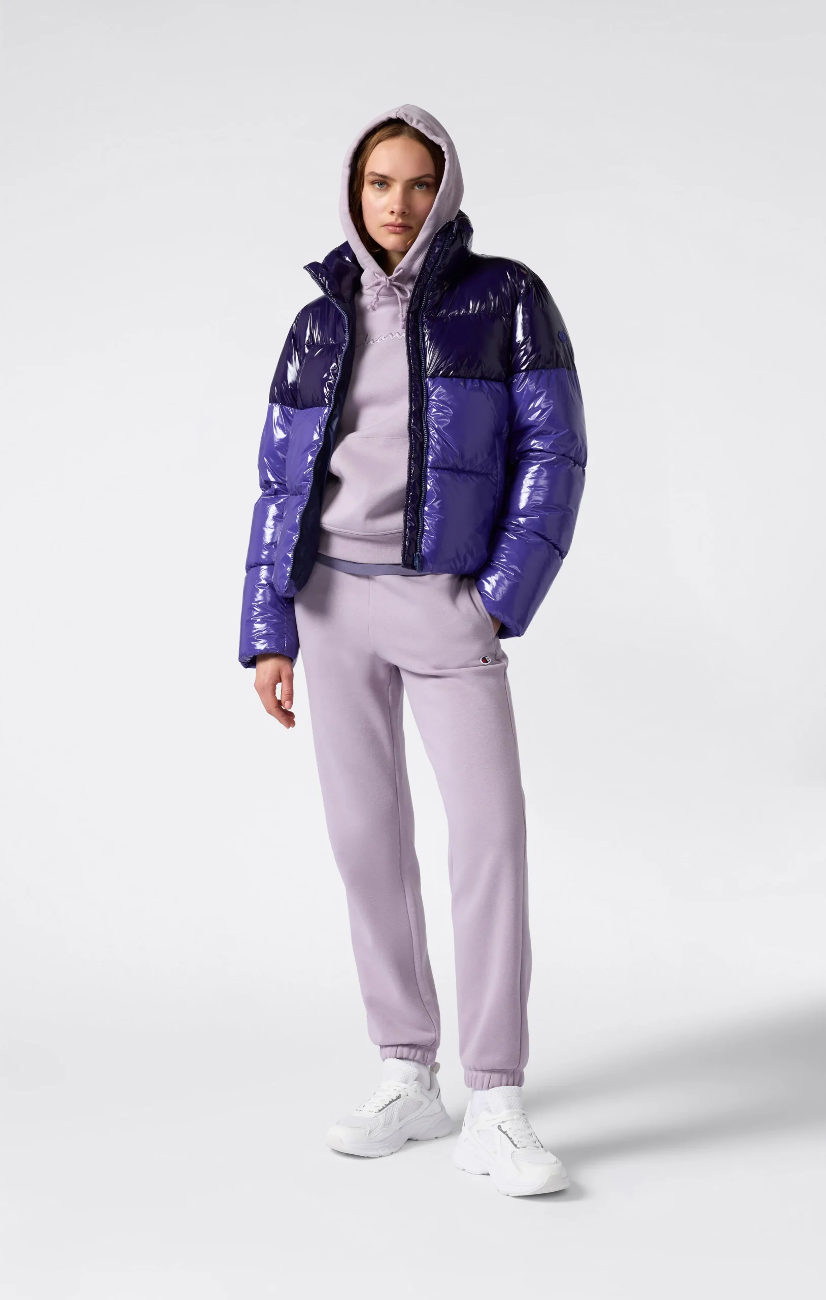 Women’s Fleece Hoodie with Big Embroidered Logo Icons - Imagen 4