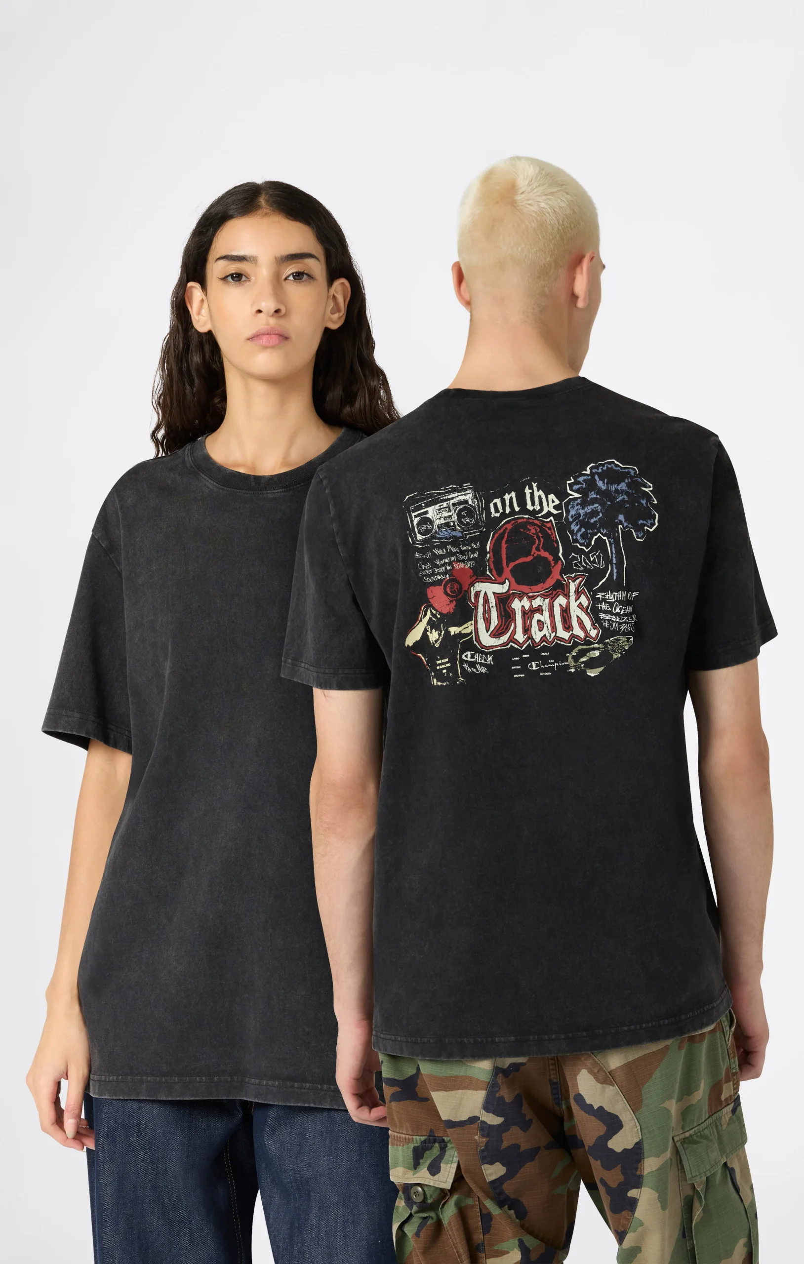 REVERSE WEAVE Men’s Graphic T-Shirt