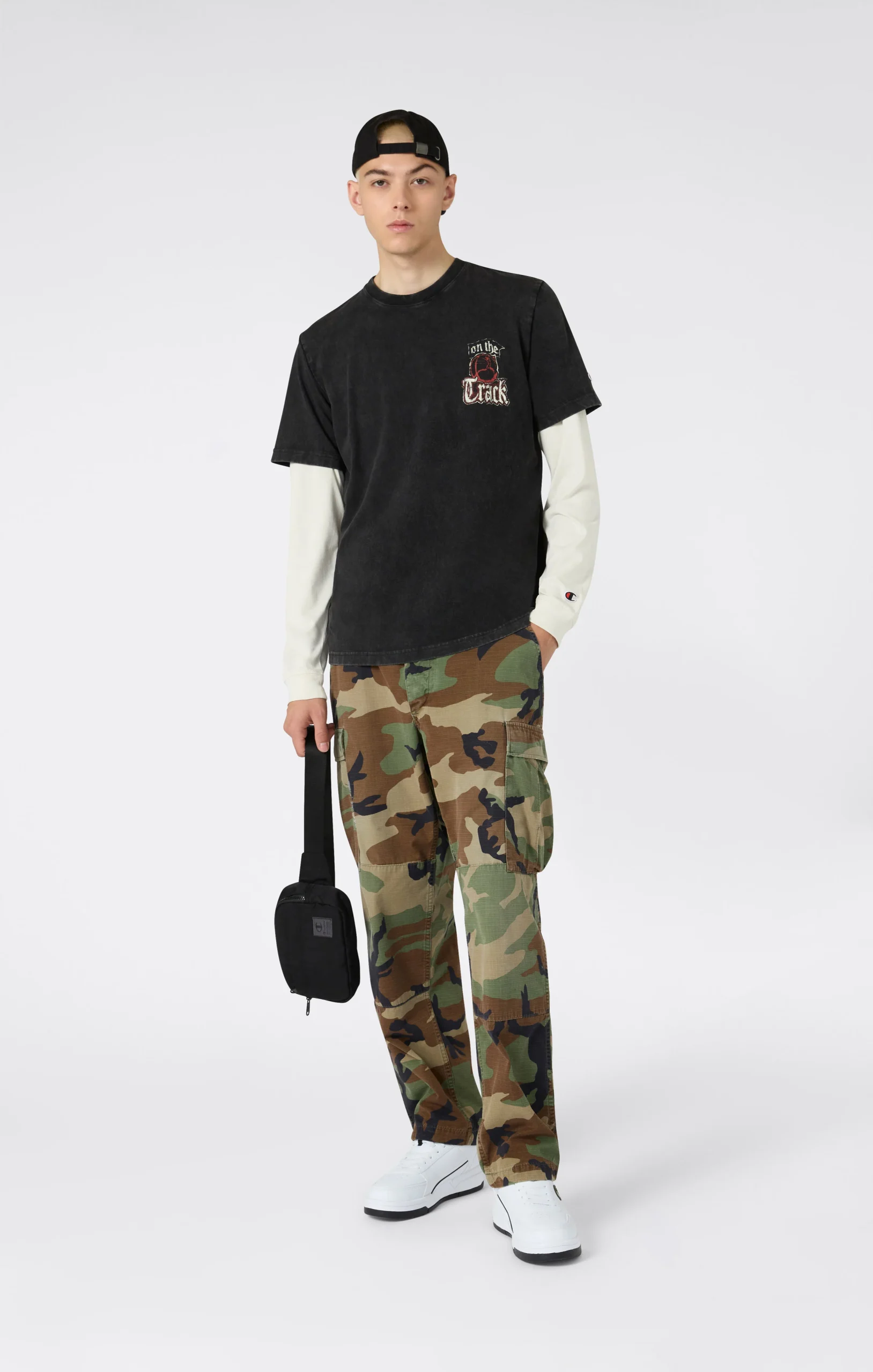 REVERSE WEAVE Men’s Graphic T-Shirt - Imagen 4