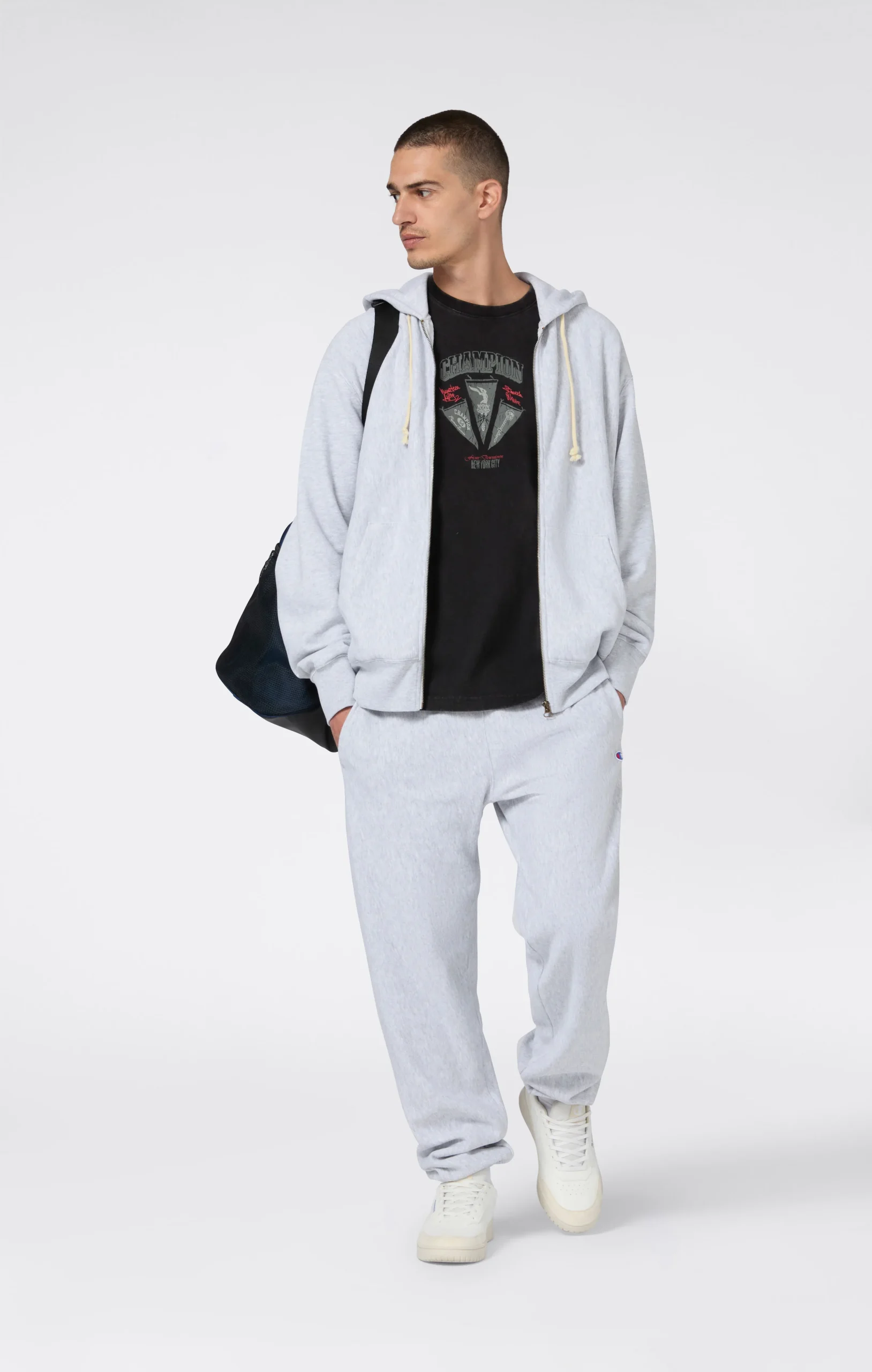 REVERSE WEAVE Men’s Graphic T-Shirt - Imagen 3