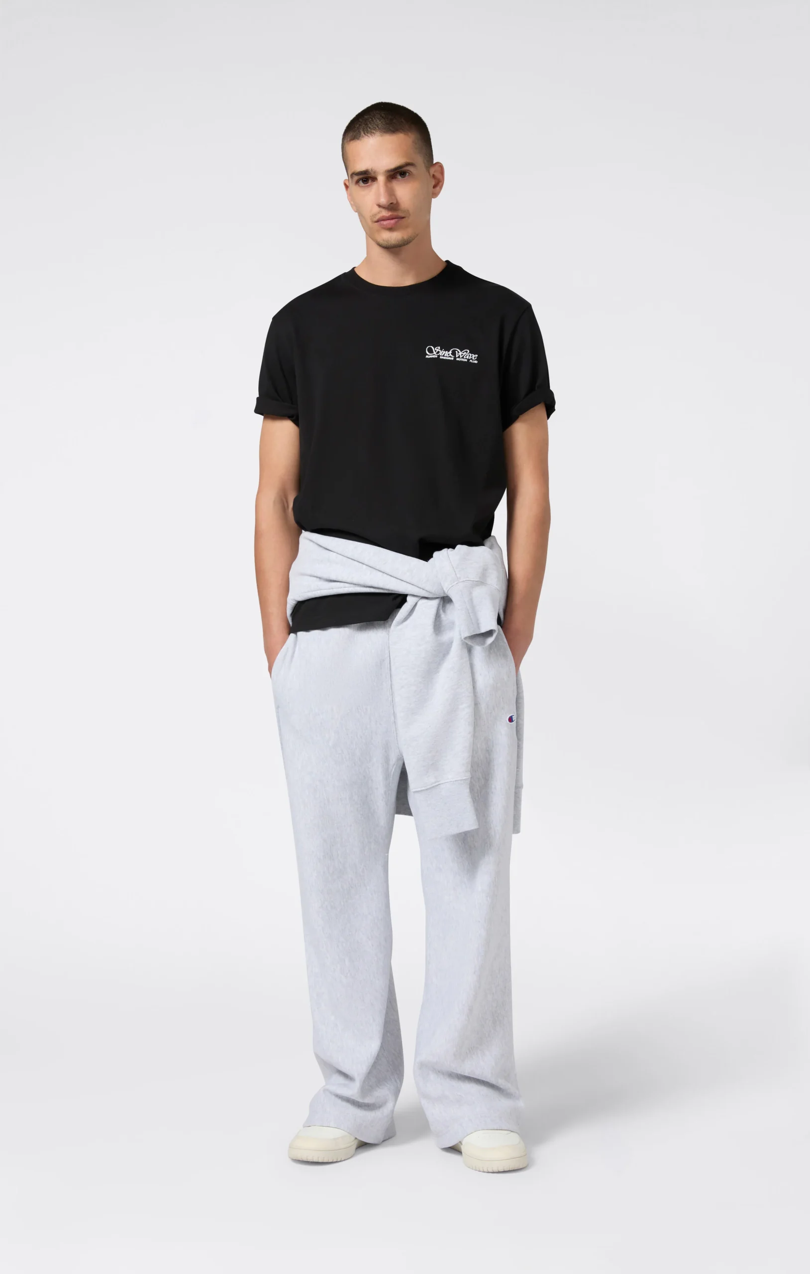 REVERSE WEAVE Men’s Graphic T-Shirt - Imagen 5