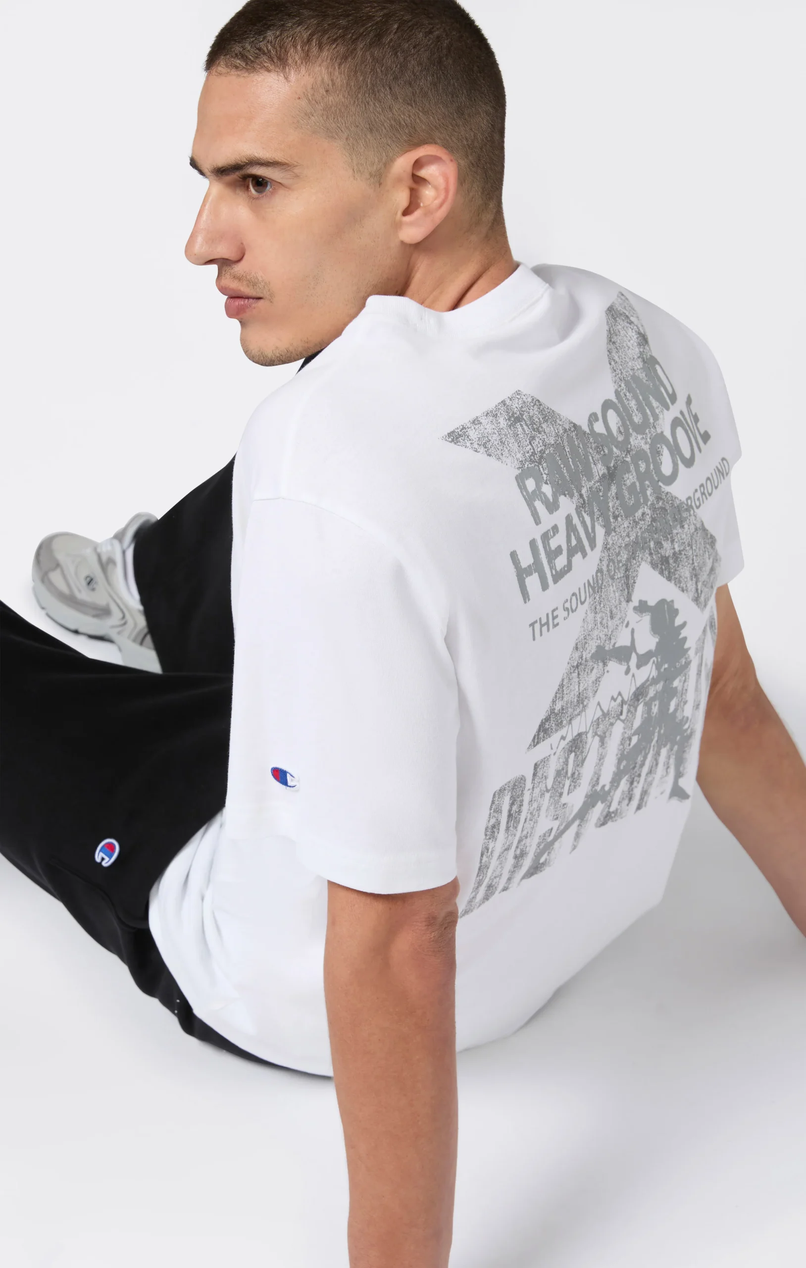 REVERSE WEAVE Men’s Graphic T-Shirt