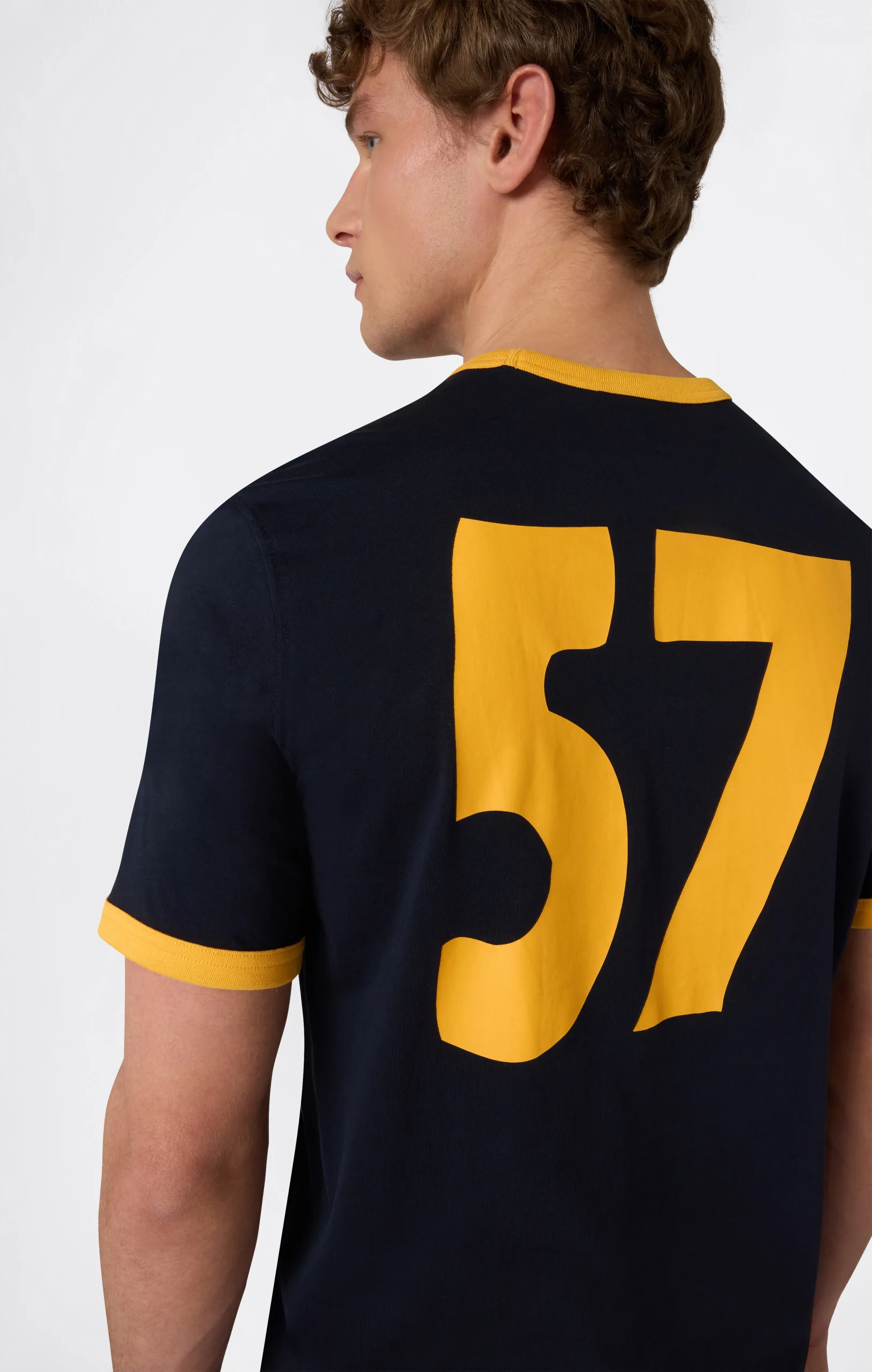 Men’s Ringer T-Shirt with Graphic - Imagen 3