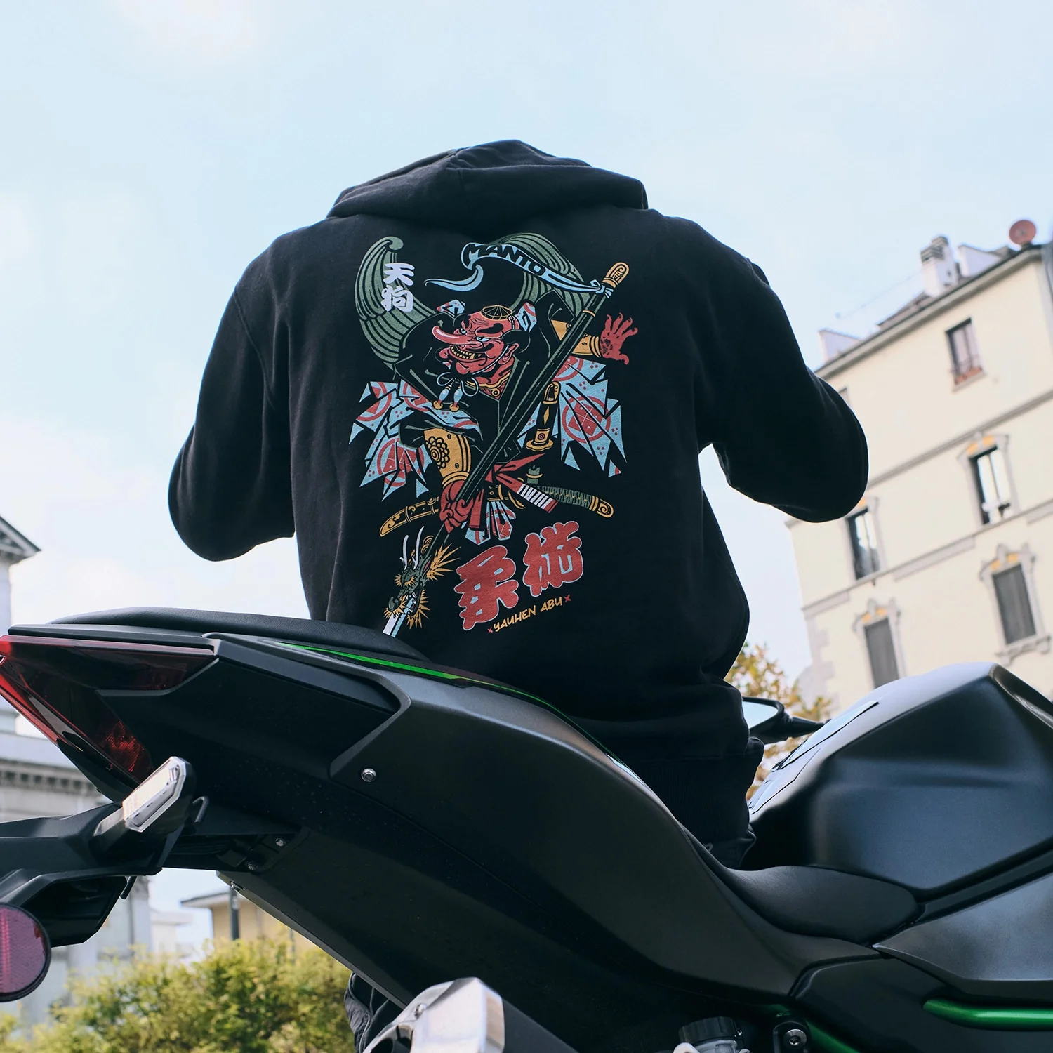 Sudadera Manto Tengu con capucha - Imagen 6