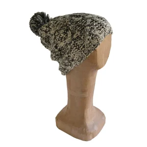 Gorro negro blanco pompon