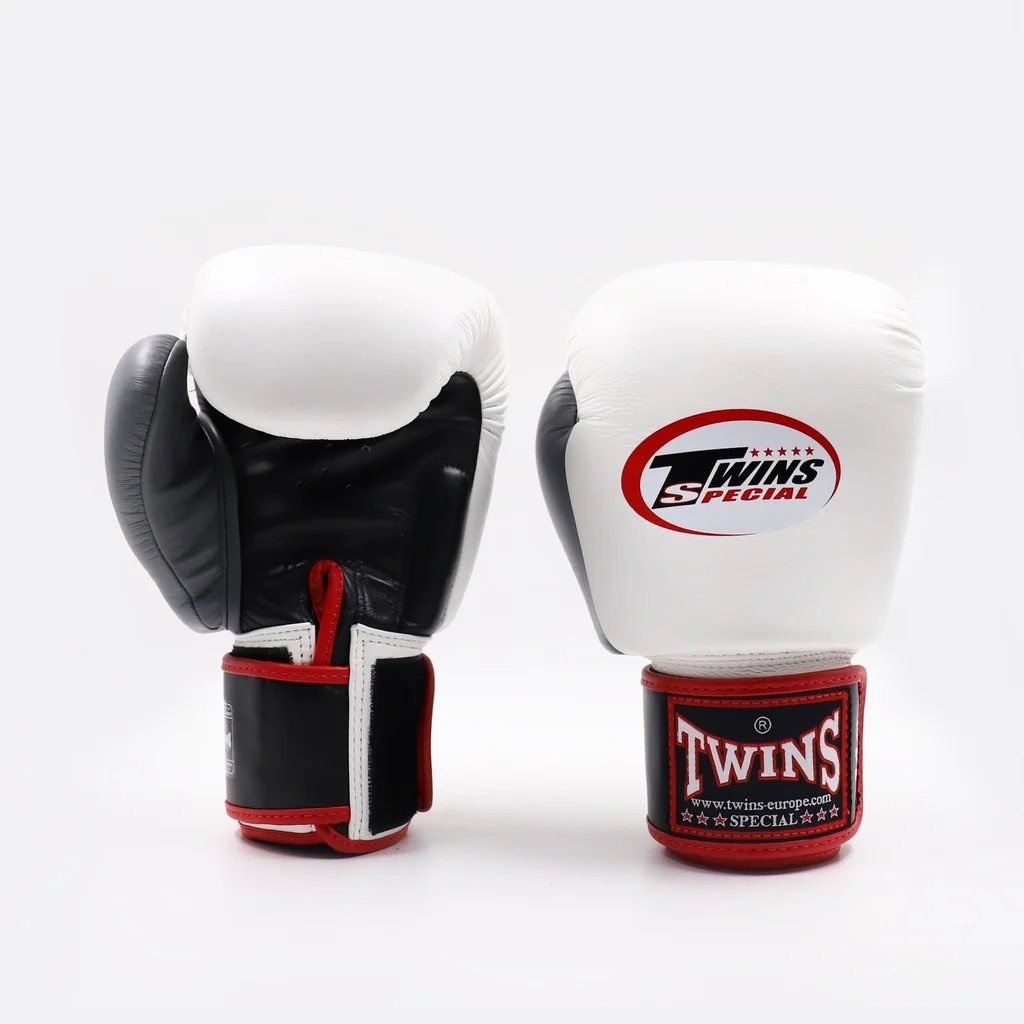 Guantes Muay Thai Twins Special BGVL3 Negro-blanco-gris - Imagen 3