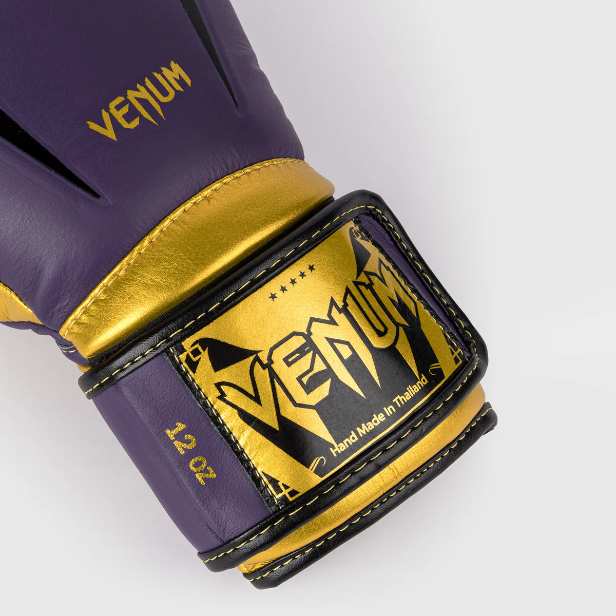 Guantes de boxeo Venum Giant 3.0 Edición Especial Violeta-oro - Imagen 4
