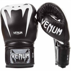 Guantes de boxeo Venum Giant 3.0 en Napa Negro-Blanco
