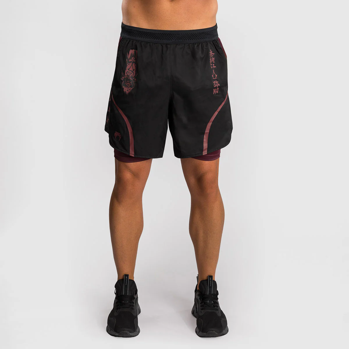 Pantalones cortos de entrenamiento Venum Assassin’s Creed Shadows Rojo-negro