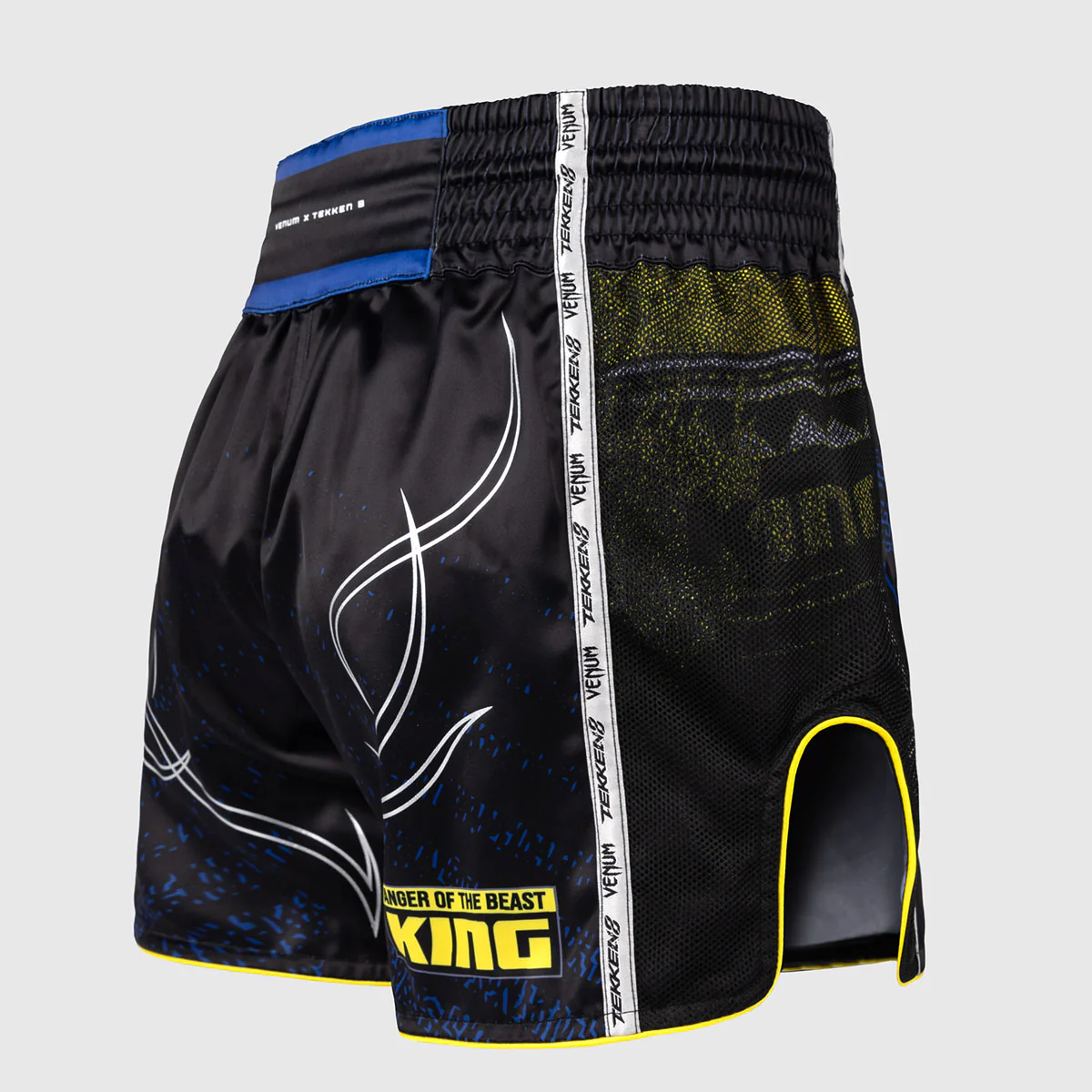 Pantalones cortos kick-tailandés Venum Tekken 8 King Negro-amarillo - Imagen 4