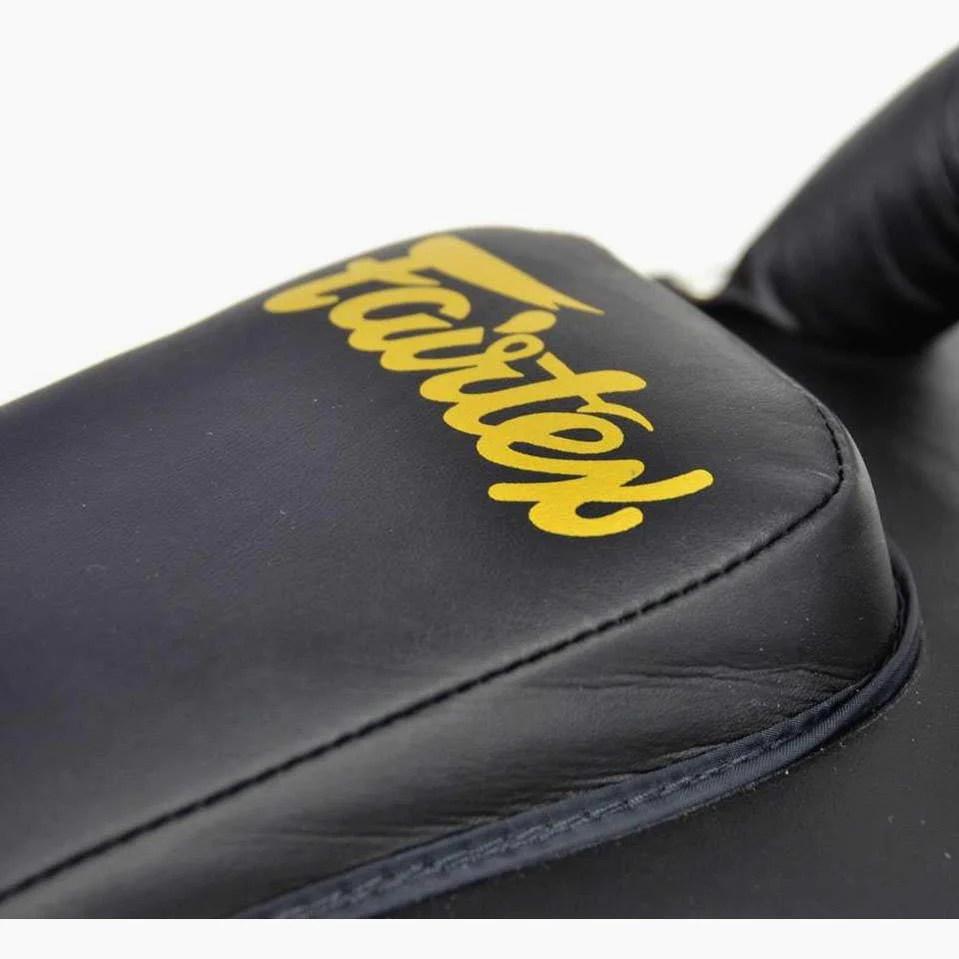 Pao Fairtex Microfibra Curvada Pequeña KPLC6 Negro-oro - Imagen 8