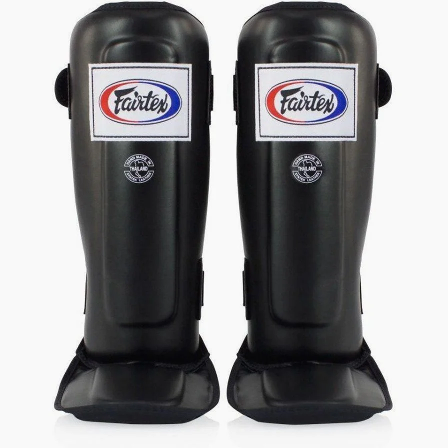 Espinilleras Fairtex SP3 de doble acolchado con protector de pies