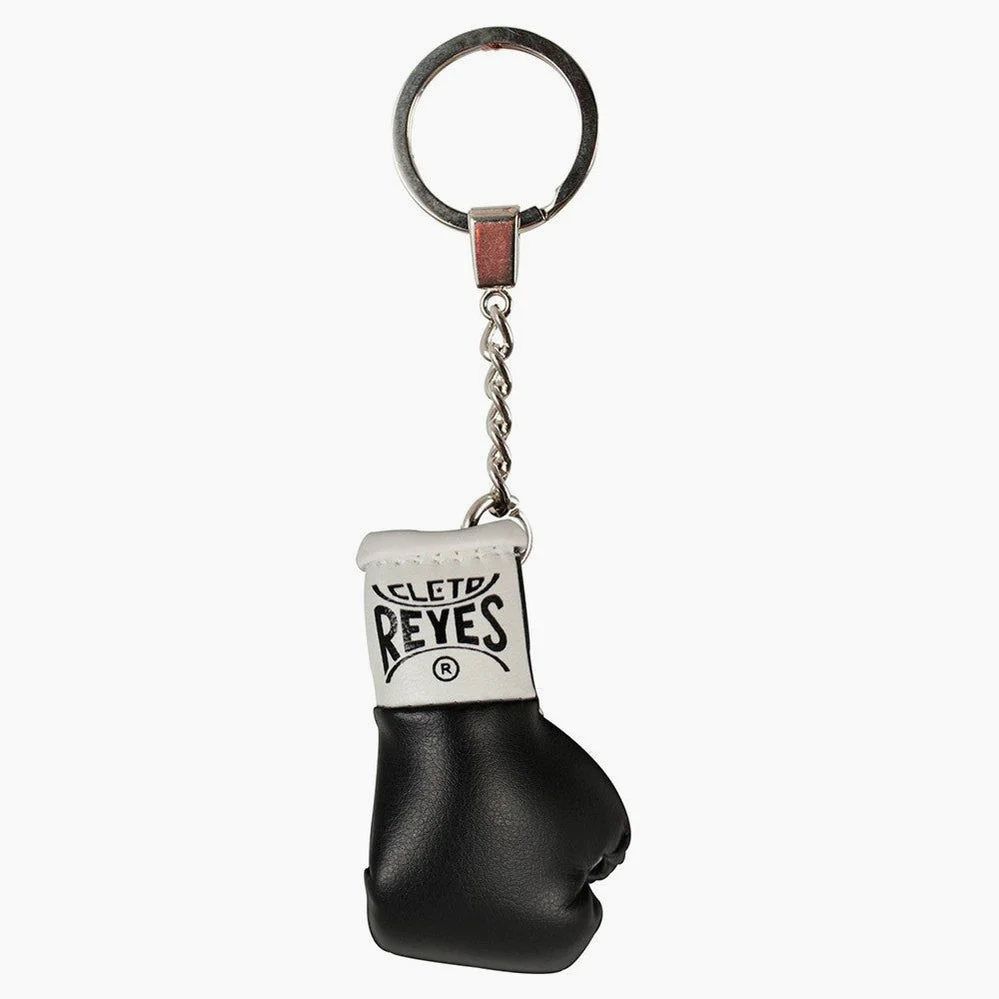 Llavero guante Cleto Reyes