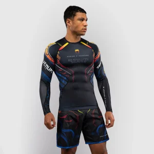 Rashguard Venum Tekken 8 Yoshimitsu mangas largas Negro-naranja