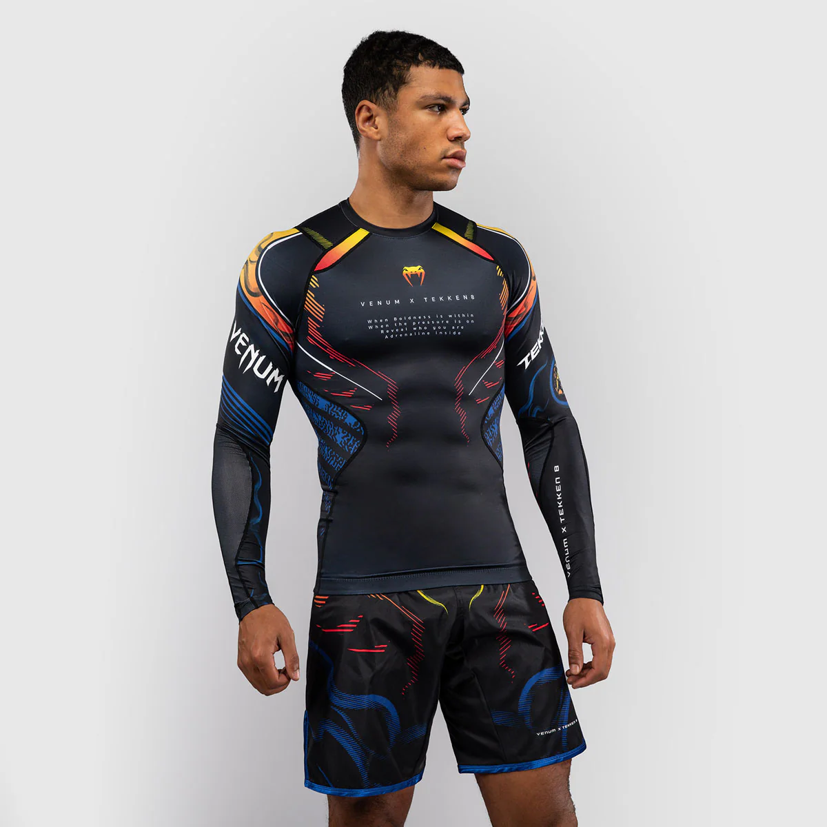 Rashguard Venum Tekken 8 Yoshimitsu mangas largas Negro-naranja