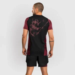 Camiseta Venum Assassin's Creed Shadows Dry Tech Rojo-negro