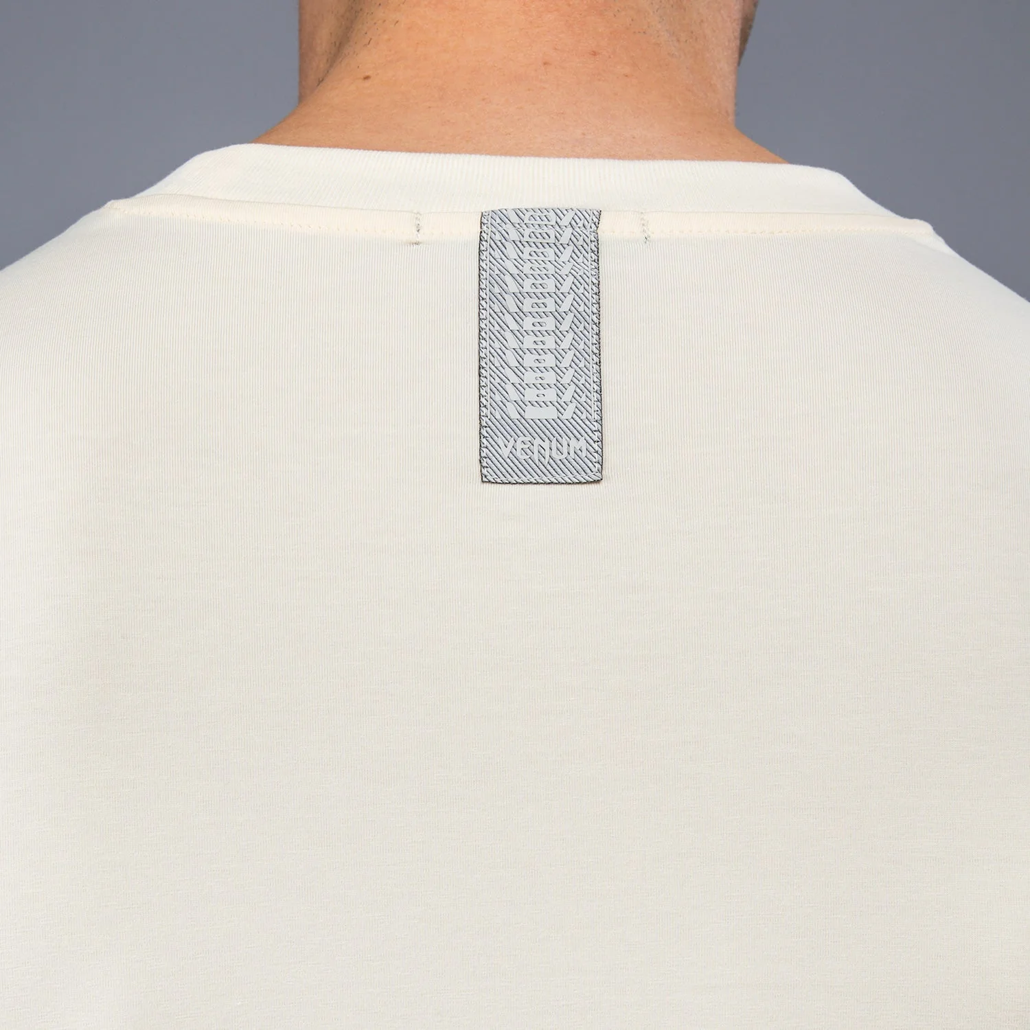 Camiseta Venum Fly Beige - Imagen 7