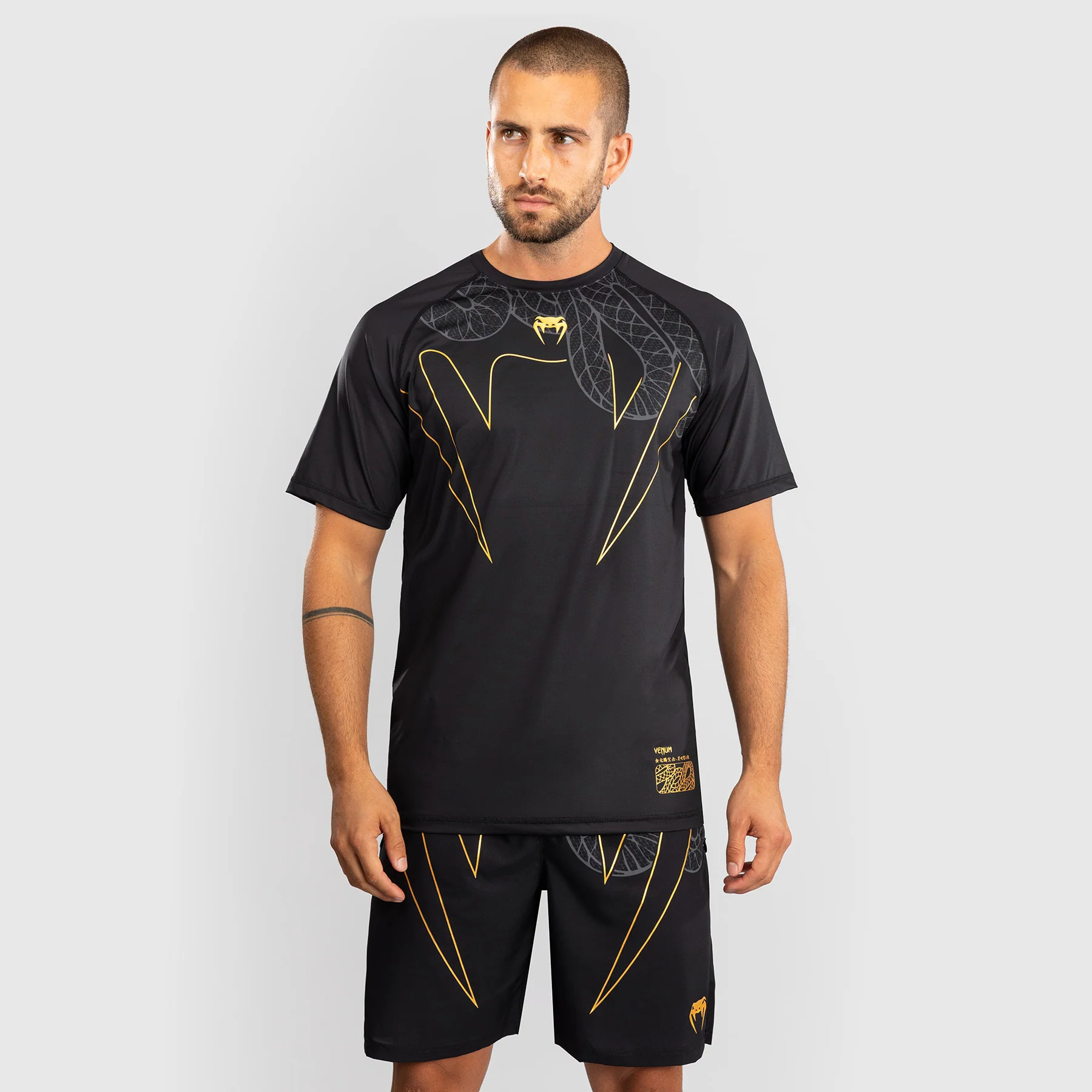 Camiseta Venum Serpenti Dry Tech Negro